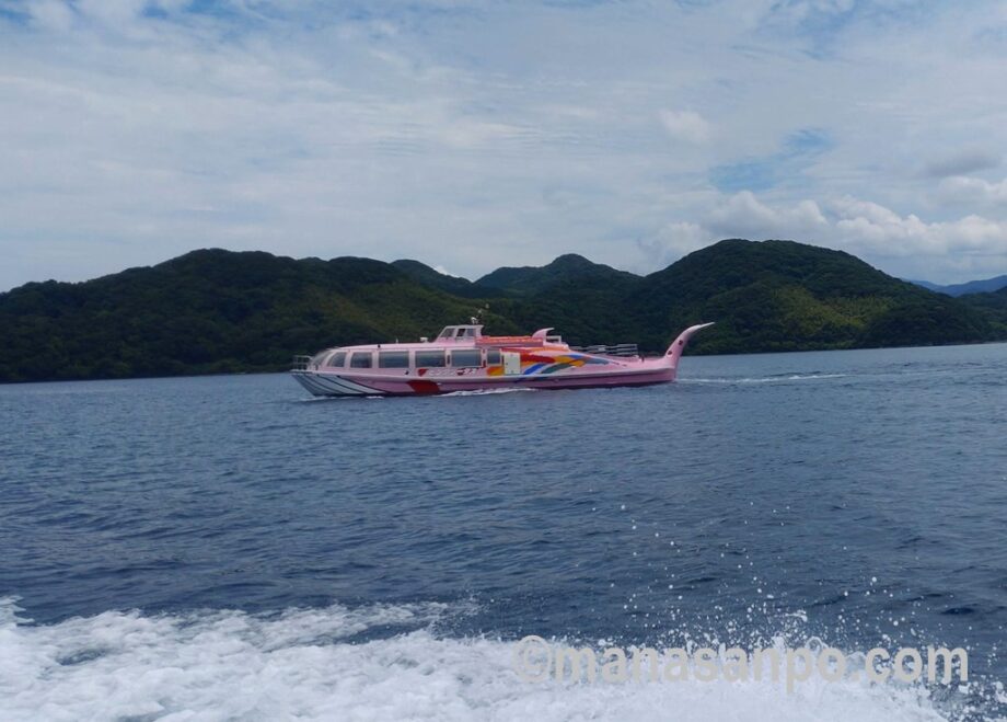 青海島の観光船